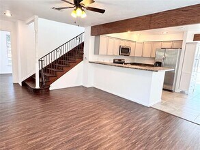 921 Bradleys Bend in Tool, TX - Building Photo - Building Photo