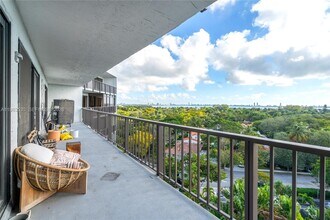 5701 Biscayne Blvd in Miami, FL - Building Photo - Building Photo