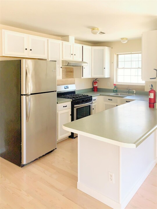 16 Blanchard St in Middletown, NY - Building Photo