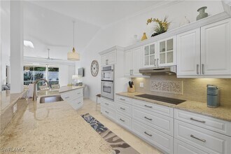 326 Bradstrom Cir in Naples, FL - Building Photo - Building Photo