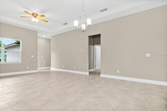 4 Lindsay Dr in Palm Coast, FL - Building Photo - Building Photo