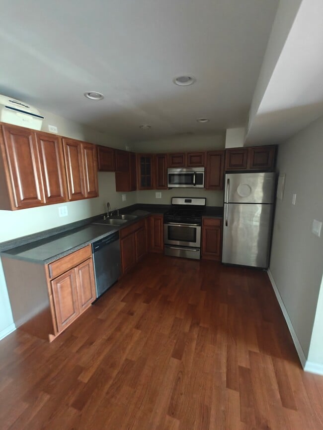 631 Derry Ct
