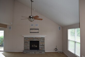 10038 Oak Trail Rd in Fort Wayne, IN - Building Photo - Building Photo