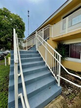 500 NW 210th St in Miami Gardens, FL - Building Photo - Building Photo