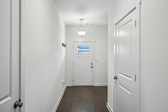 1637 Short Shadow Ln in Snellville, GA - Building Photo - Building Photo