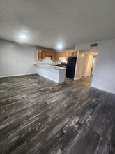 Decatur Place in Decatur, AL - Building Photo - Building Photo