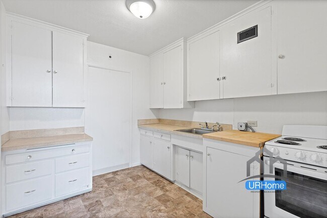 property at 238 SE Washington St