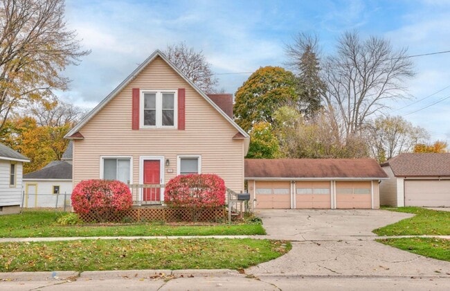 property at 1707 Congress Ave