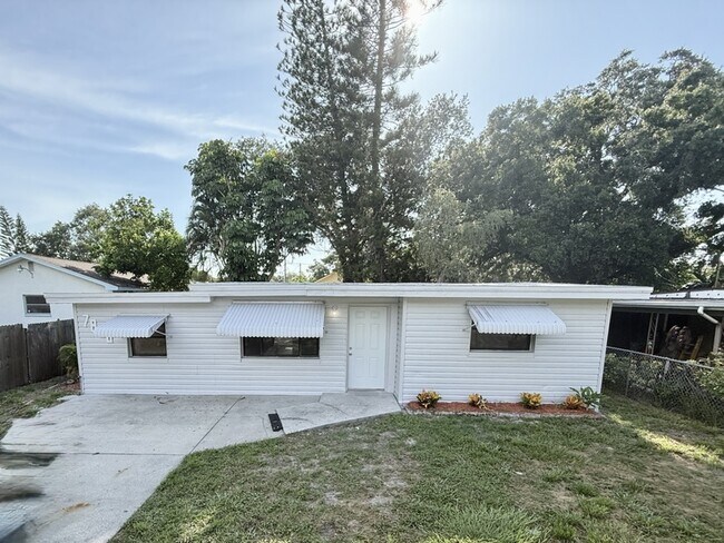 7800-7852 52nd St N in Pinellas Park, FL - Building Photo - Building Photo