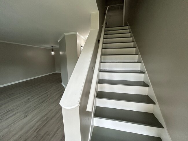 property at 407 Oakland Rd