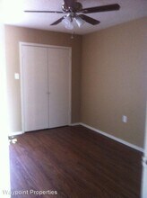 306 Manuel Dr in College Station, TX - Building Photo - Building Photo
