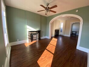 65 Remsen St, Unit 4 in Cohoes, NY - Building Photo - Building Photo