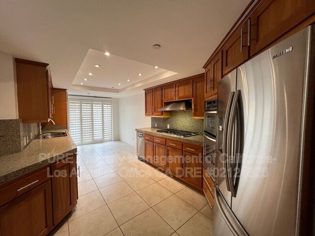 property at 512 Esplanade