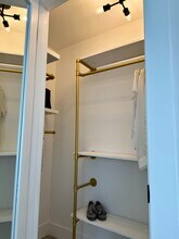 1653 Bayview Dr, Unit 1653 in Hermosa Beach, CA - Building Photo - Building Photo