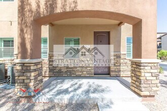 2821 S Skyline Dr in Mesa, AZ - Building Photo - Building Photo