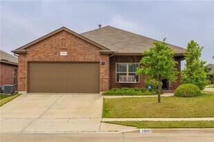 1800 Potrillo Ln in Fort Worth, TX - Building Photo