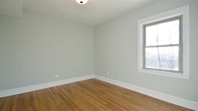 648 Elgin Ave, Unit Second Floor in Forest Park, IL - Building Photo - Building Photo