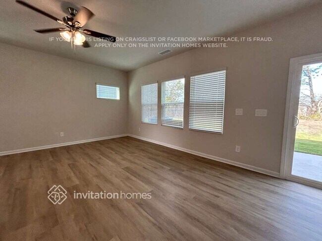 2269 Cherry Crk Rd in Haw River, NC - Foto de edificio - Building Photo