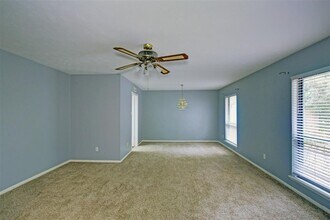 17910 Navajo Trail Dr in Spring, TX - Building Photo - Building Photo