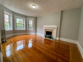 11 Park St, Unit 2 in Brookline, MA - Building Photo