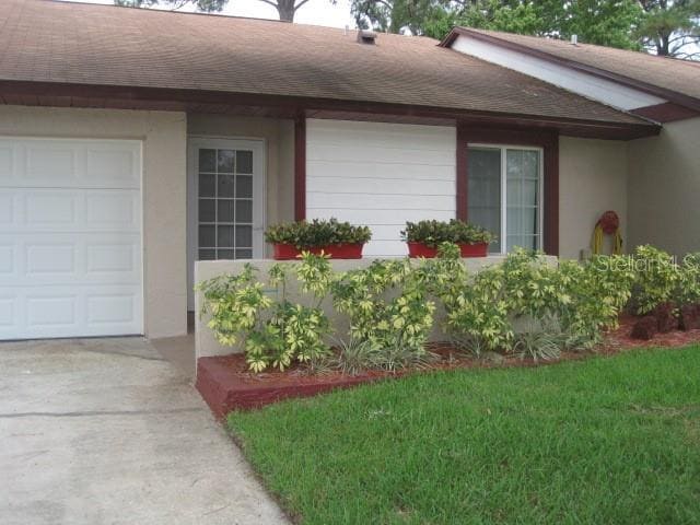 property at 102 Oakridge Ct