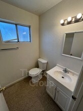 9314 Rd 236 in Terra Bella, CA - Building Photo - Building Photo