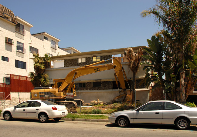 Residential Condominiums in Los Angeles, CA - Building Photo - Building Photo