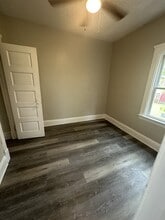3586 E 144th St in Cleveland, OH - Foto de edificio - Building Photo