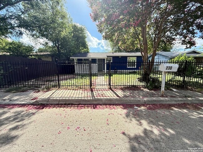 230 S San Gabriel Ave