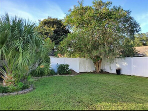 5220 Royal Oak Dr in Fruitland Park, FL - Building Photo - Building Photo