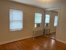 30 Lorraine Ave in Mount Vernon, NY - Building Photo