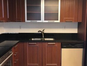 3300 NE 192 St in Aventura, FL - Building Photo - Building Photo