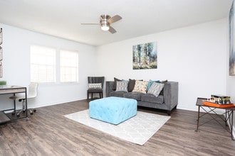 Algarita Lakeside in San Antonio, TX - Foto de edificio - Interior Photo