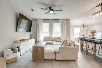 5617 Kilpatrick Ave in Fort Worth, TX - Foto de edificio - Building Photo