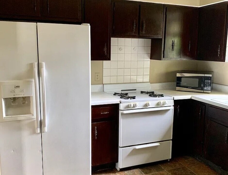 567 W Taylor St in Shelbyville, IN - Building Photo