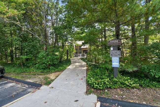 23252 Chestnut Oak Ct in California, MD - Building Photo - Building Photo