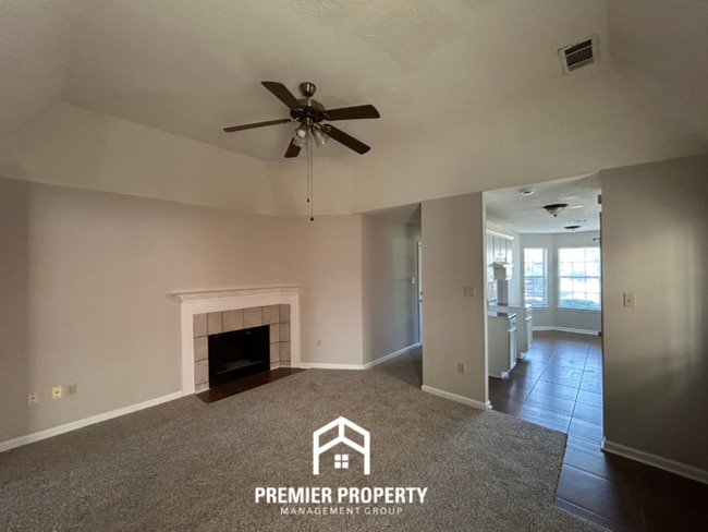 7845 Shadowland Dr in Memphis, TN - Building Photo - Building Photo