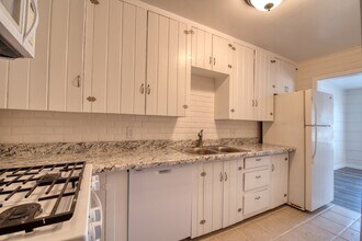 620 NW 27th St in Oklahoma City, OK - Foto de edificio - Building Photo