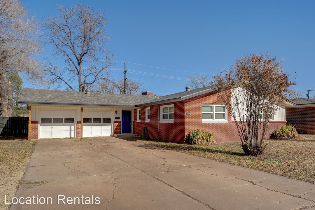 3808 29th St in Lubbock, TX - Foto de edificio