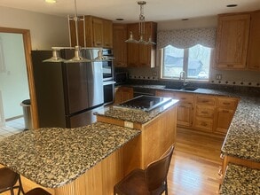 180 Eleanor Dr in Springboro, OH - Building Photo - Building Photo