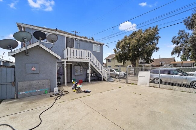 203 Bissell Ave in Richmond, CA - Building Photo - Building Photo