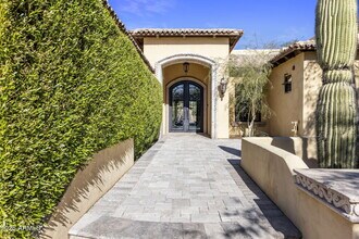 9222 E Rimrock Dr in Scottsdale, AZ - Building Photo - Building Photo