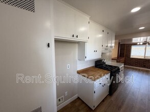 1124 N Old Mill Rd in Azusa, CA - Building Photo - Building Photo