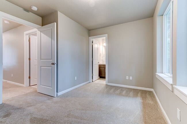 21259 SW Ortiz Ln in Beaverton, OR - Building Photo - Building Photo