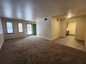 600 S 4th St in Terre Haute, IN - Building Photo - Building Photo