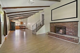 1515 N Pleasant Dr in Round Lake Beach, IL - Building Photo - Building Photo