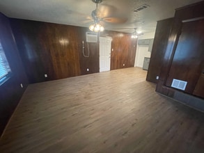 1610 Dellis St in Kaufman, TX - Building Photo - Building Photo