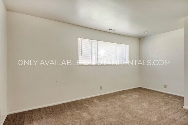 1760 Willowbrook Dr in Provo, UT - Building Photo - Building Photo