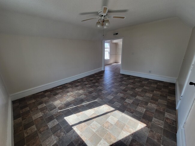 624 Jefferson St NE, Unit #2