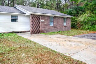 121 Canvasback Dr in Summerville, SC - Building Photo